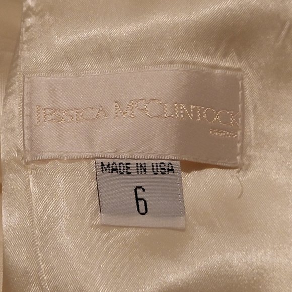 Jessica McClintock White Full Length Dress - Size 6 - Picture 3 of 4